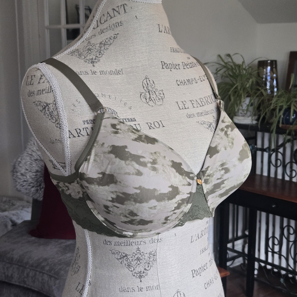 Natori Camouflage Bra - Green and Cream - Picture 2 of 7